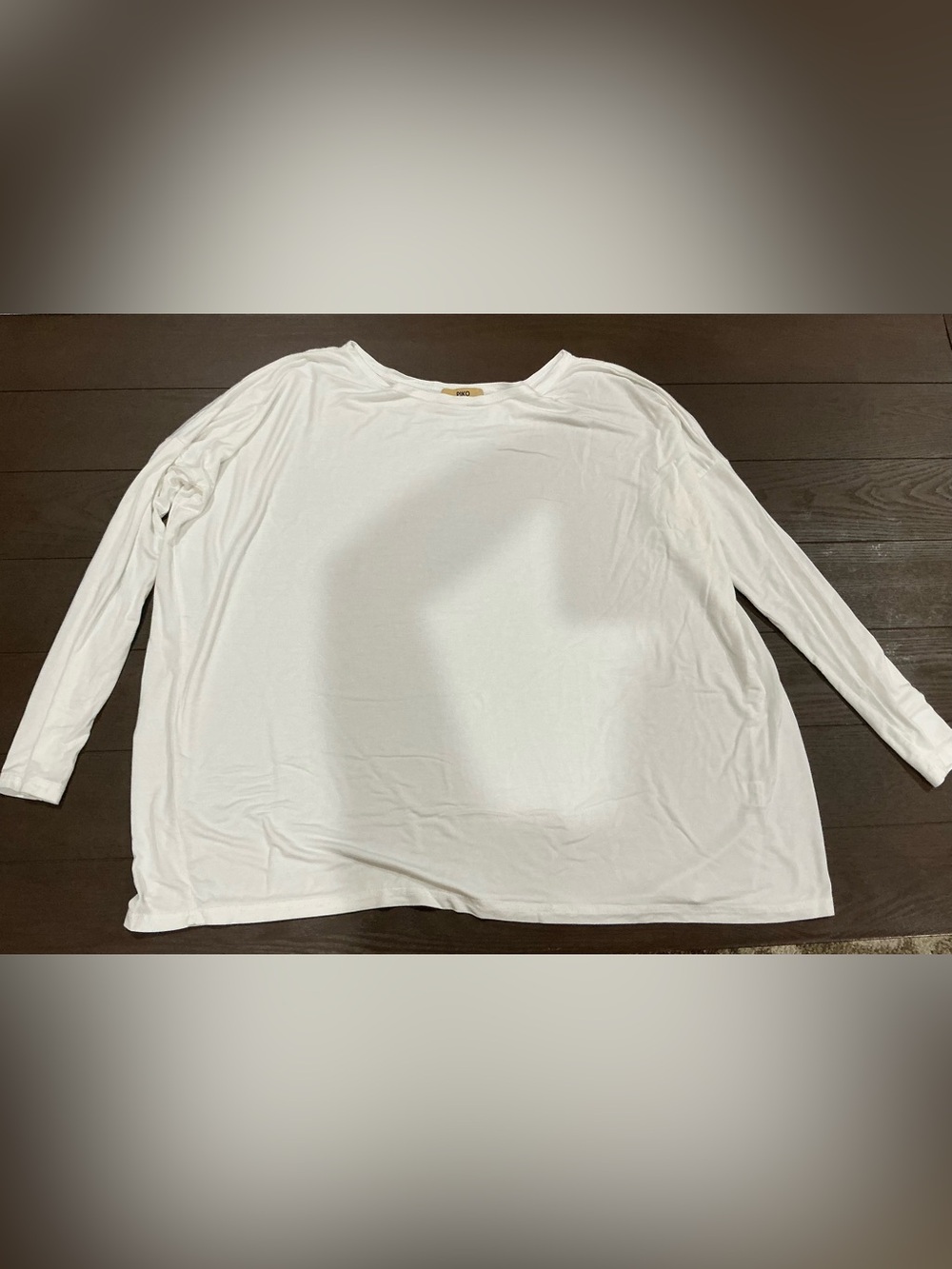 Piko Women's White Long-Sleeve Relaxed Crewneck Top